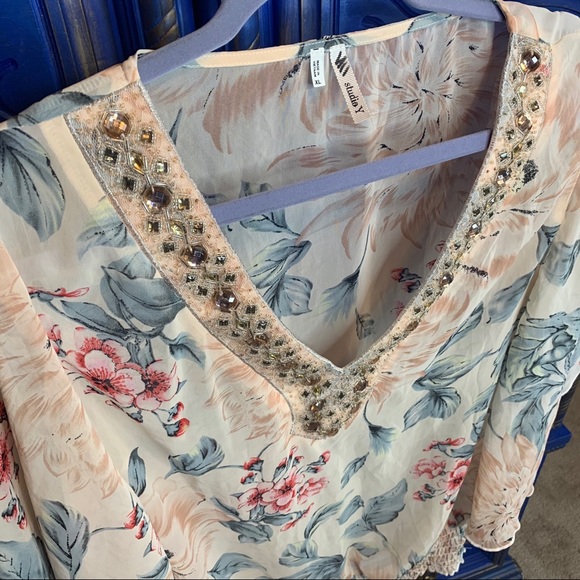 Studio Y Sheer Floral Jeweled Neckline Top XL - Picture 2 of 4